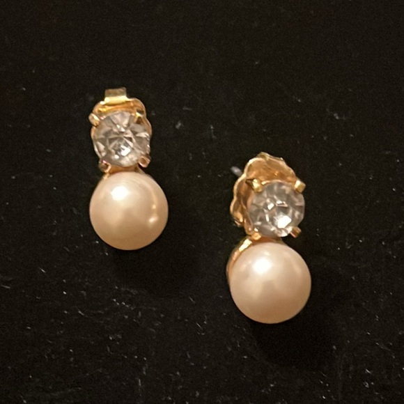 Faux Pearl & Gold Color Earrings - Picture 7 of 17